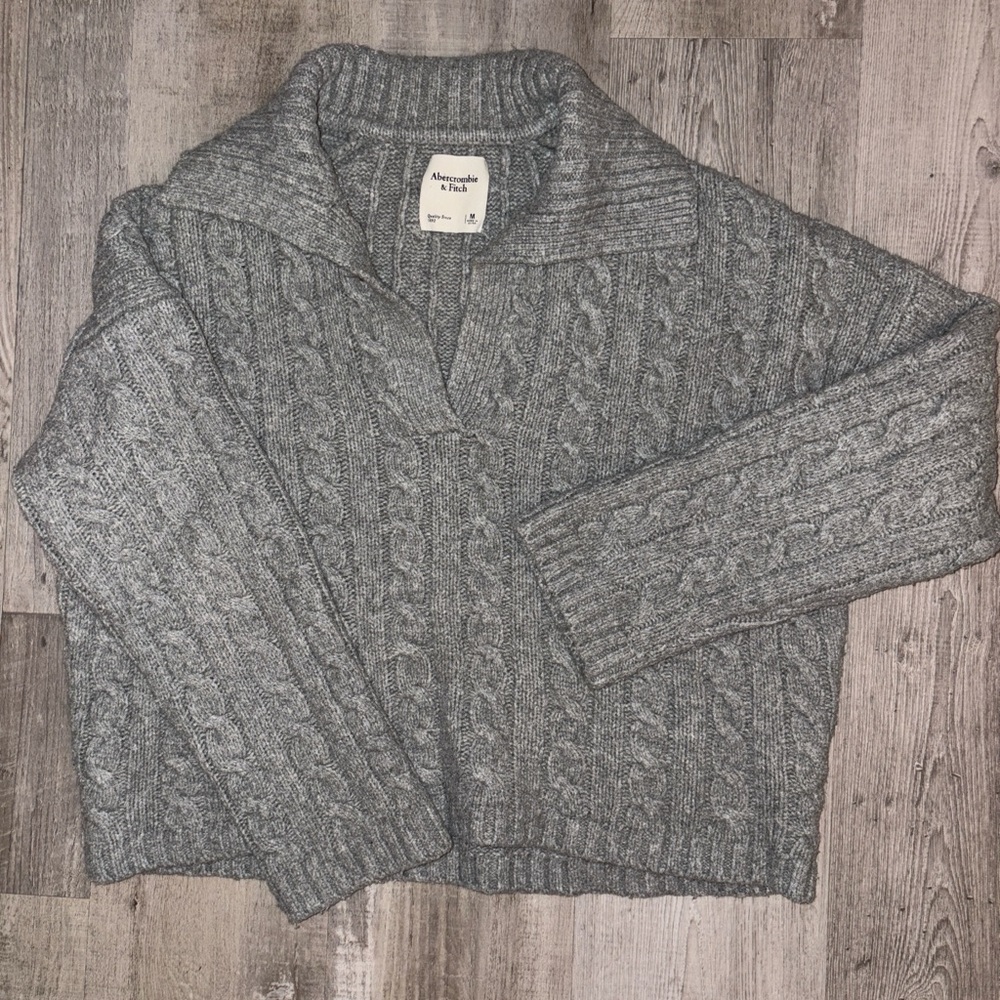 Abercrombie & Fitch Charcoal Cable Knit Turtleneck Sweater